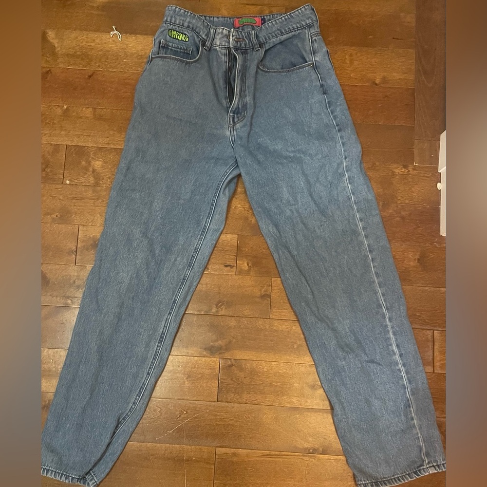 High waisted jeans